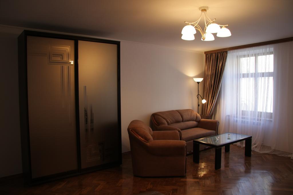 On Virmenska Street 2 Apartment *